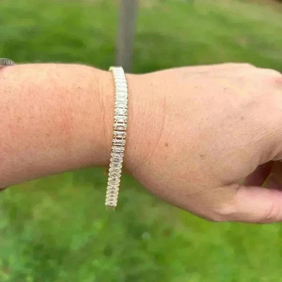 4/$50 Diamond rhinestone gold dainty woman bracelet 7  inches - Picture 3 of 7